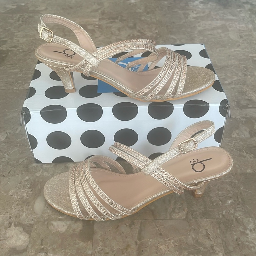Bakers Shoes Size 7 Glitter heels